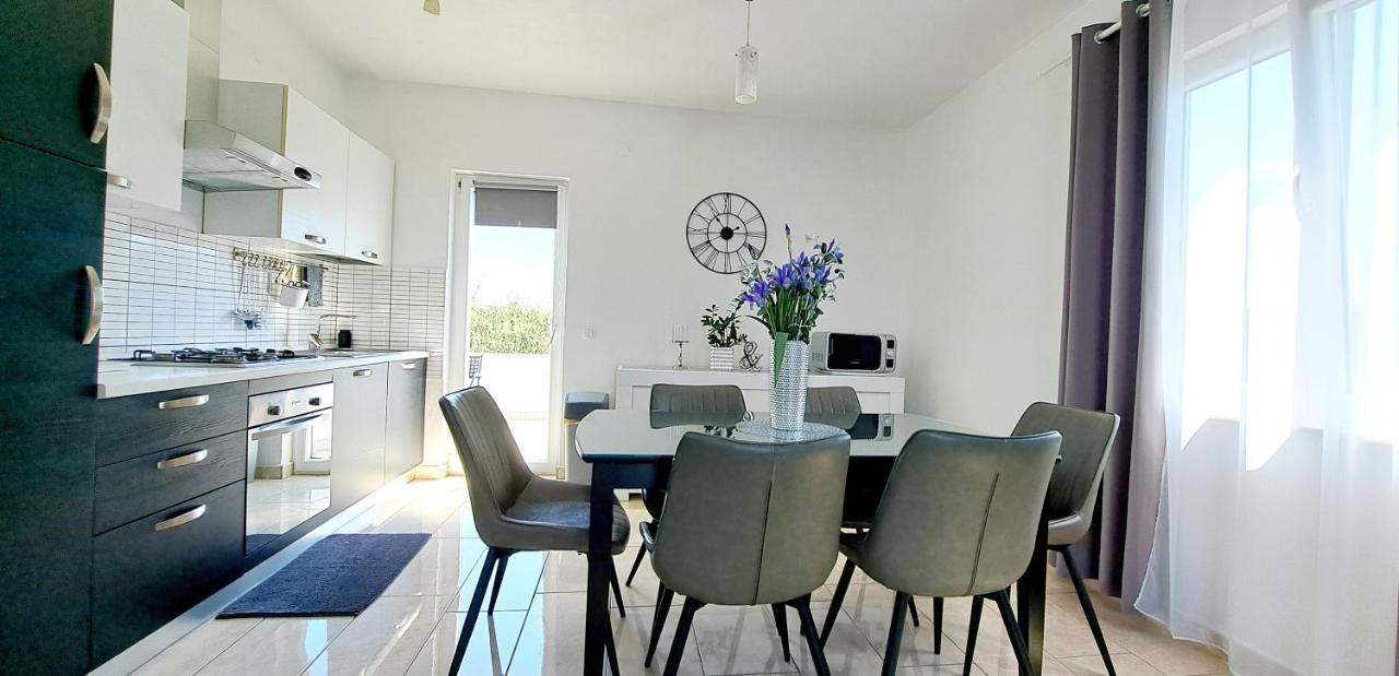 Apartment In Murter Exteriér fotografie