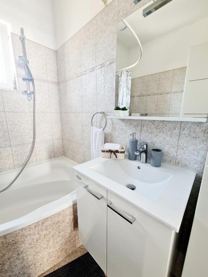 Apartment In Murter Exteriér fotografie