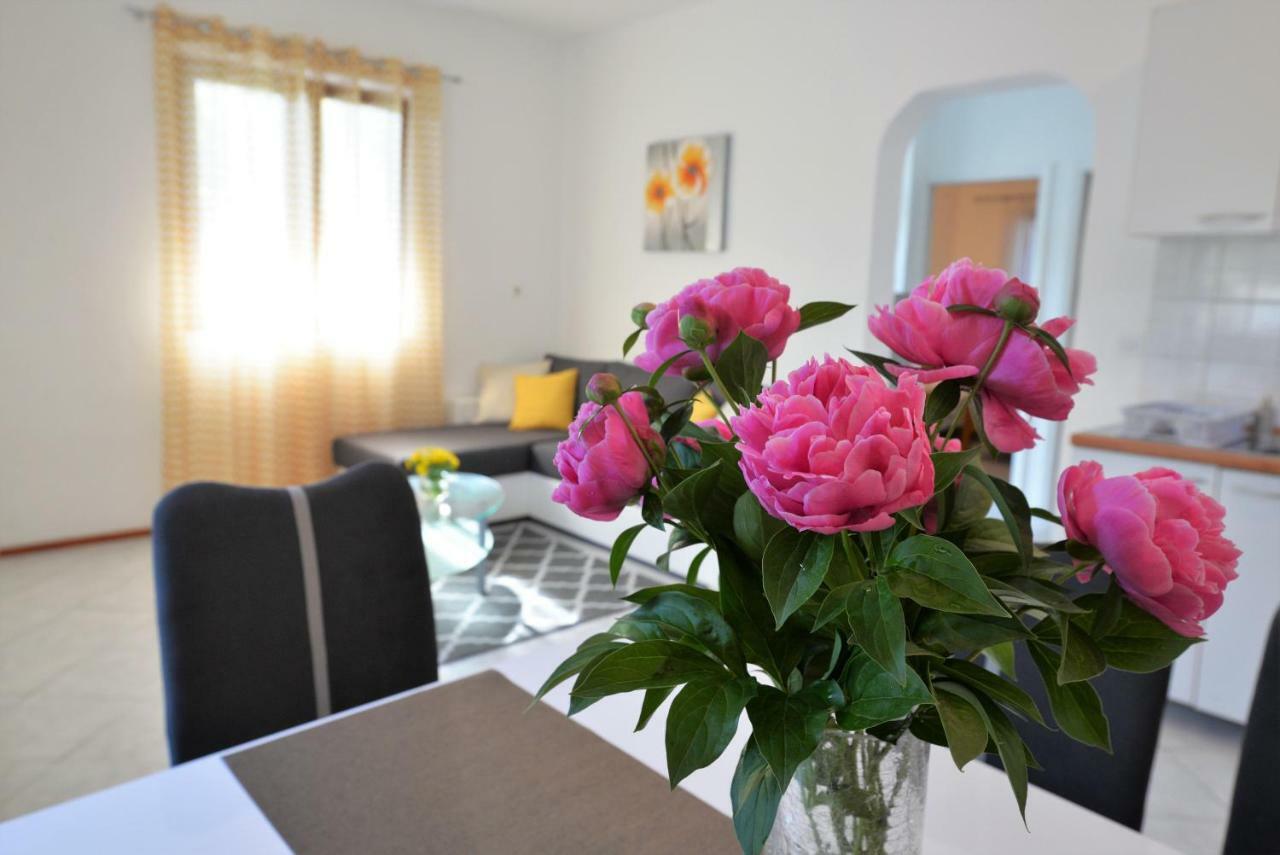 Apartment In Murter Exteriér fotografie