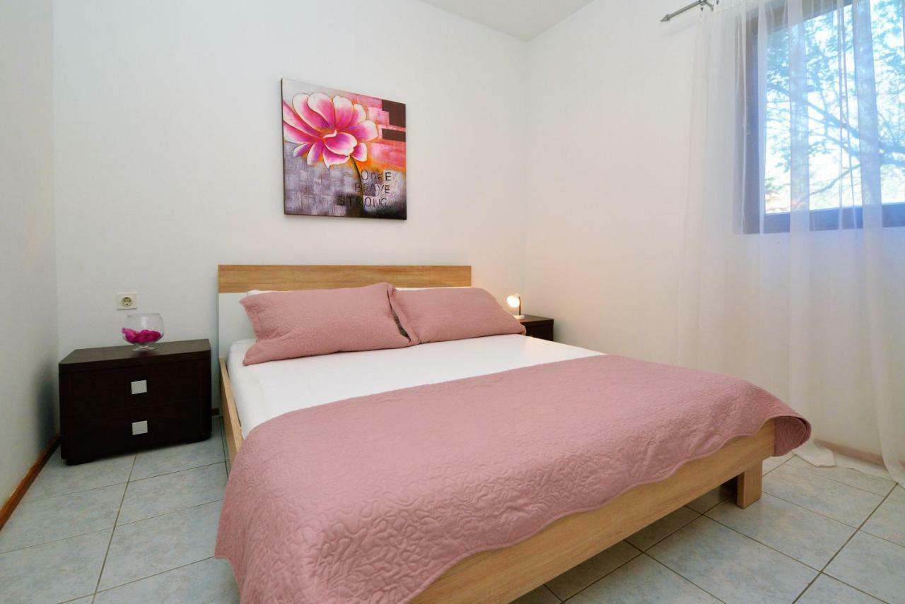 Apartment In Murter Exteriér fotografie